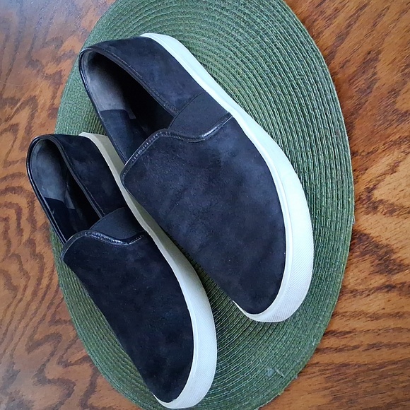 Vince Black Suede Streetwear Skater Slip On Sneakers Size 7.5 - Picture 2 of 9